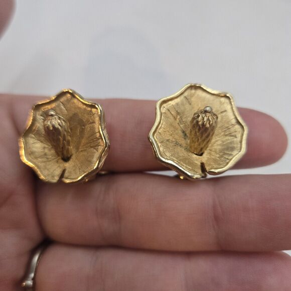 Vintage Exotic Lily Hibiscus Flower Earrings Clip On Tropical Gold Tone Unique - Picture 1 of 4